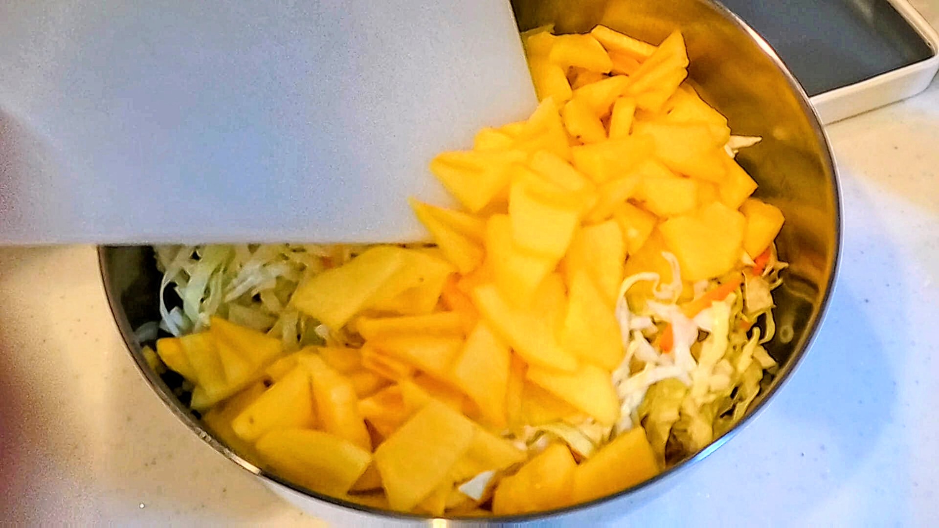 Cabbage and Persimmon Coleslaw Salad